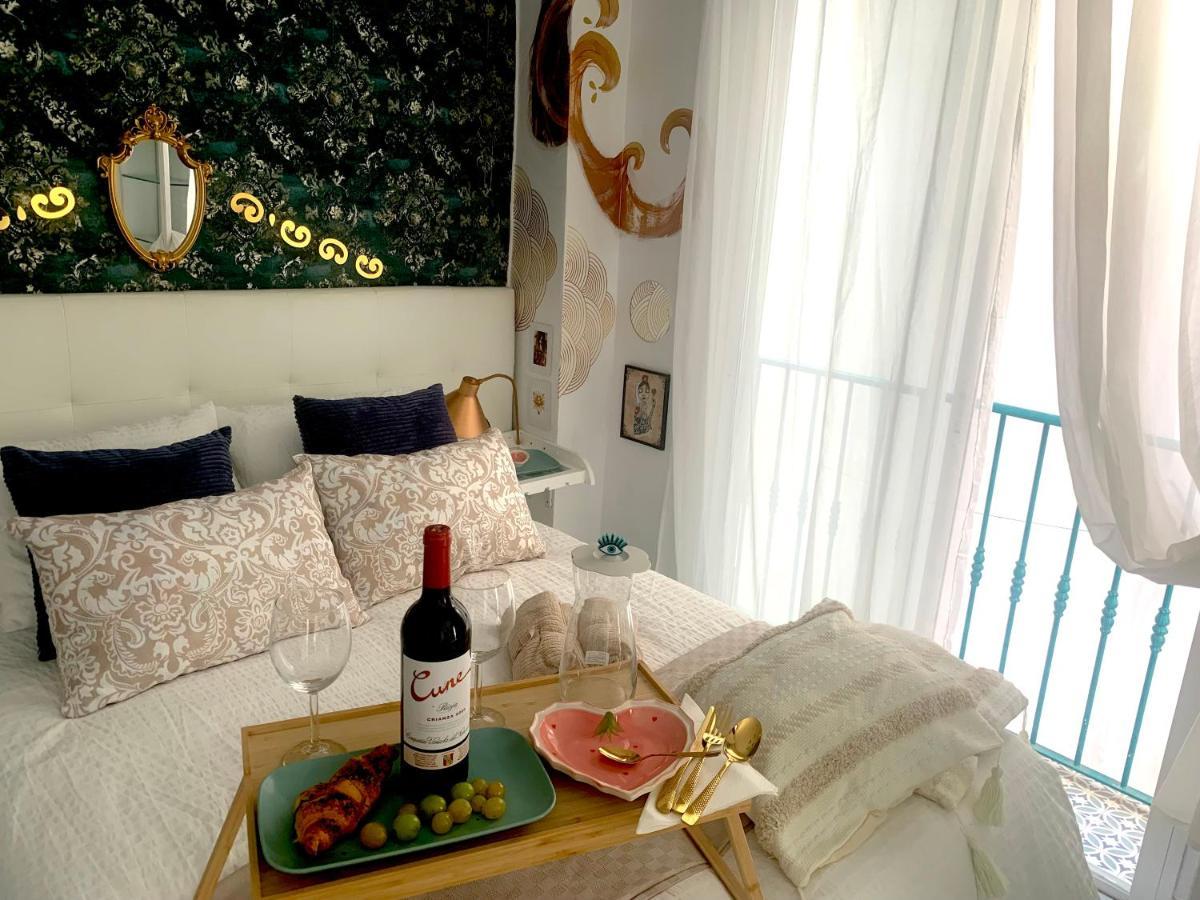 Appartement La Gitana Y El Rey Sol à Málaga Extérieur photo