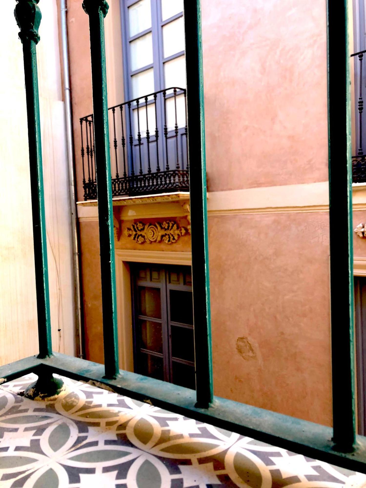 Appartement La Gitana Y El Rey Sol à Málaga Extérieur photo