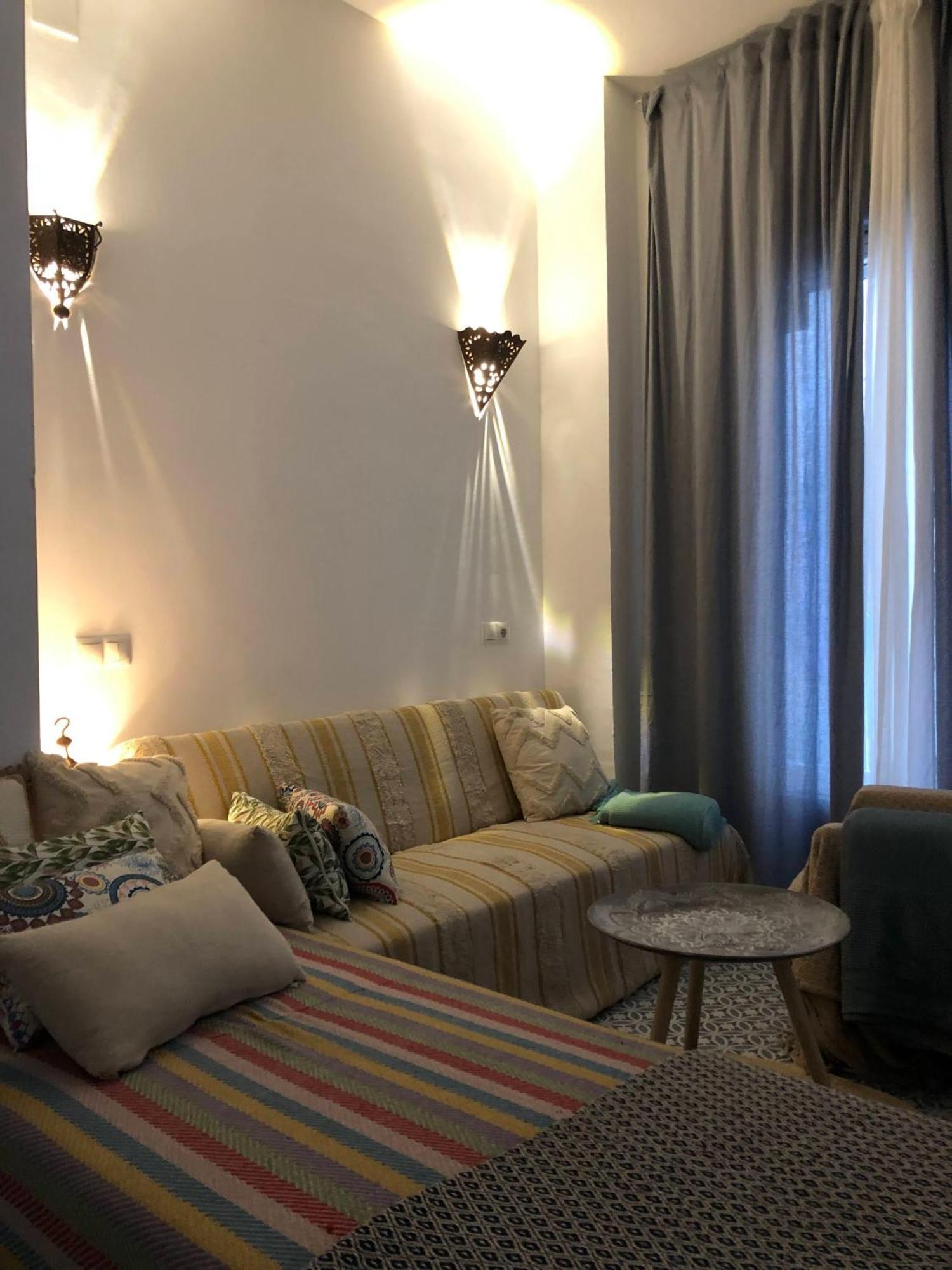 Appartement La Gitana Y El Rey Sol à Málaga Extérieur photo